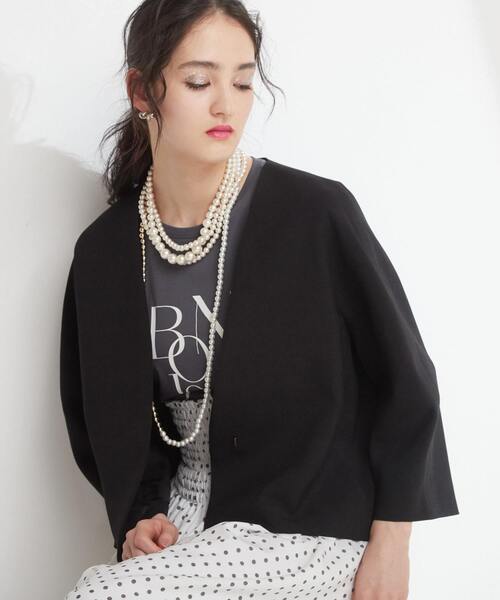 Tiara（ティアラ）の「ノーカラージャケット（ノーカラージャケット・レディース・ブラック/ブルー/グレイッシュベージュ・2/3）」の2枚目の写真