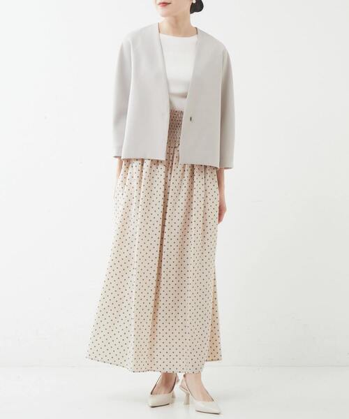 Tiara（ティアラ）の「ノーカラージャケット（ノーカラージャケット・レディース・ブラック/ブルー/グレイッシュベージュ・2/3）」の17枚目の写真