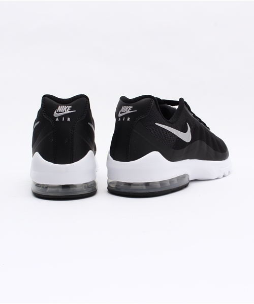 NIKE（ナイキ）の「WEGO/NIKE AIR MAX INVIGOR（スニーカー・メンズ・ブラック/ホワイト・MEDIUM/LARGE）」の5枚目の写真