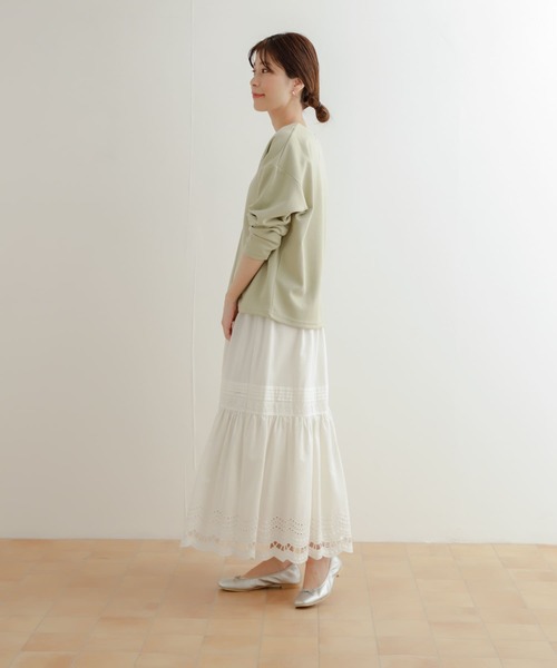 URBAN RESEARCH DOORS(アーバンリサーチドアーズ)の「コットンレーヨンスカラップティアードスカート(スカート・レディース・ブラック/オフホワイト・MEDIUM)」の17枚目の写真