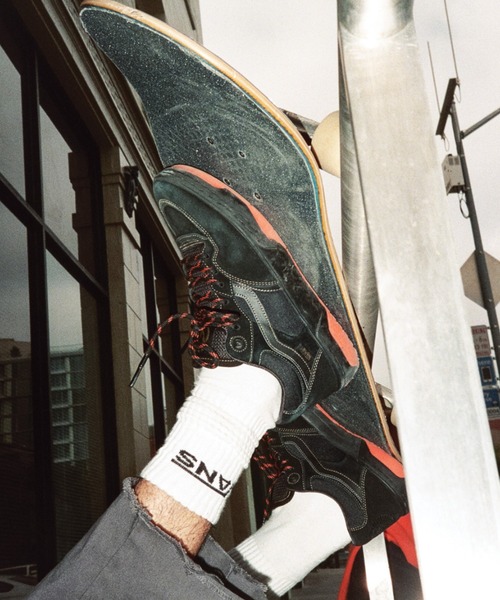 VANS(バンズ)の「【VANS】ROWAN 2(スニーカー・メンズ・ブラック・27/28/27.5/26.5/26)」の5枚目の写真