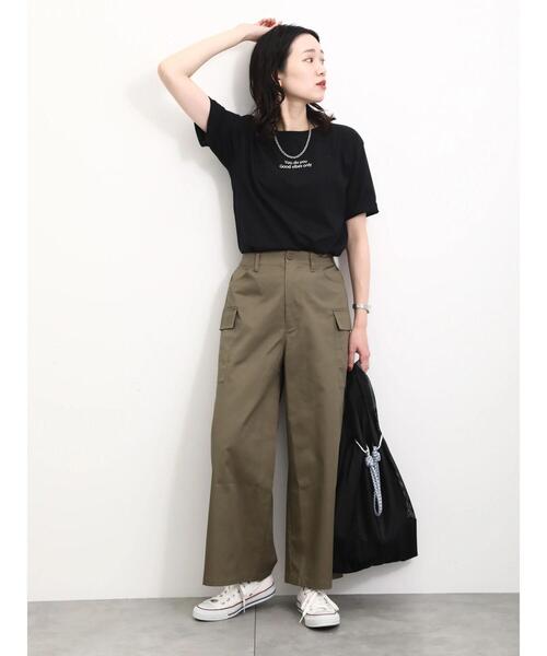 Samansa Mos2 blue(サマンサモスモスブルー)の「【シルキーコットン】アソート刺繍Tシャツ(Tシャツ/カットソー・レディース・オフホワイト/ブルー/ブラック・F)」の10枚目の写真