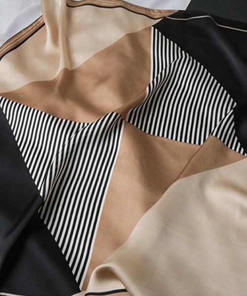 Miniministore（ミニミニストア）の「シルク風スカーフ 首巻き 配色バンダナ（バンダナ/スカーフ・レディース・ピンク/ブルー/ベージュ/テラコッタ・FREE）」の10枚目の写真