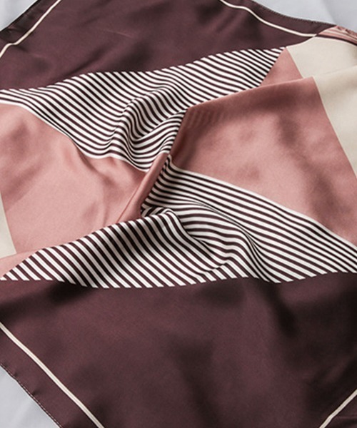 Miniministore（ミニミニストア）の「シルク風スカーフ 首巻き 配色バンダナ（バンダナ/スカーフ・レディース・ピンク/ブルー/ベージュ/テラコッタ・FREE）」の13枚目の写真