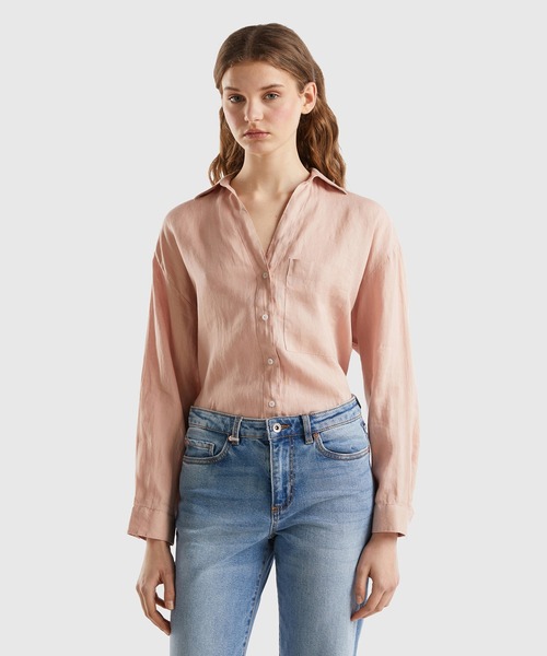 BENETTON (UNITED COLORS OF BENETTON)（ベネトンユナイテッドカラーズオブベネトン）の「リネン100％ドロップショルダー長袖シャツ・ブラウス（シャツ/ブラウス・レディース・ホワイト/カーキ/ピンクベージュ/イエロー・SMALL/MEDIUM/X-SMALL/XX-SMALL）」の4枚目の写真