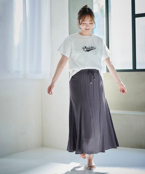 le.coeur blanc(ルクールブラン)の「《手洗い可能》Plaisir発泡プリントロゴTシャツ(Tシャツ/カットソー・レディース・ベージュ/グレー系その他4・38)」の11枚目の写真