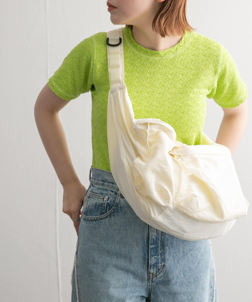 KBF（ケイビーエフ）の「アウトポケットショルダーBAG（ショルダーバッグ・レディース・ネイビー/イエロー/アイボリー・ONE）」の4枚目の写真