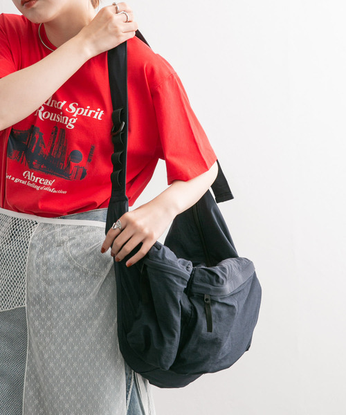 KBF（ケイビーエフ）の「アウトポケットショルダーBAG（ショルダーバッグ・レディース・ネイビー/イエロー/アイボリー・ONE）」の12枚目の写真