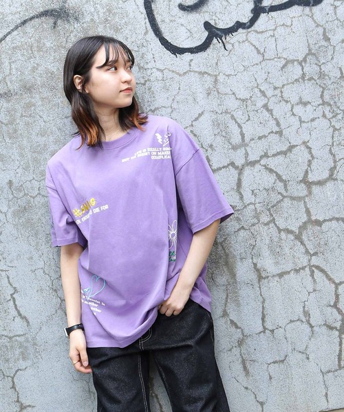 _gram.】 落書き 総柄 刺繍 半袖 Tシャツ（Tシャツ/カットソー）｜__