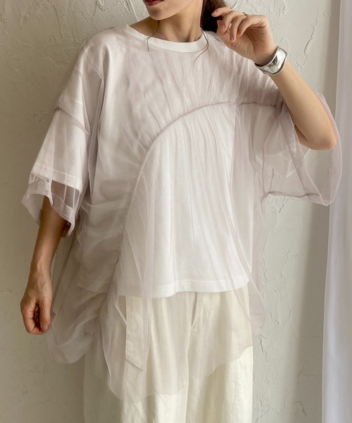 She's Closet(シーズクローゼット)の「切り替えドッキング変形アシンメトリーメッシュチュール重ねシアーレイヤード半袖Tシャツ(Tシャツ/カットソー・レディース・サックスブルー/アイボリー/グレイッシュベージュ/チャコール・FREE)」の3枚目の写真