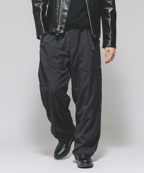 HINSON（ヒンソン）の「HINSON/ヒンソン ワイドテーパードシルエット  ウェービングベルト ベイカースラックスパンツ/クライミングパンツ/スラックス/ベイカーパンツ/ワイドシルエット（スラックス・メンズ・ブラック/チャコールグレー・MEDIUM/LARGE）」の13枚目の写真