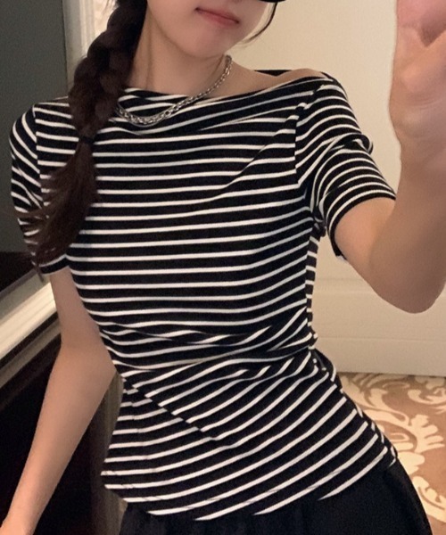 Achic(アシック)の「オフショル半袖ボーダーカットソー(Tシャツ/カットソー・レディース・アイボリー/ブラック・M)」の13枚目の写真