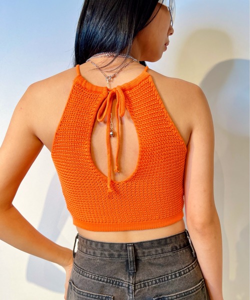 Solace（ソレイス）の「ホルターネックニットトップス（タンクトップ・レディース・グリーン/ホワイト/オレンジ/ブラック・FREE）」の16枚目の写真