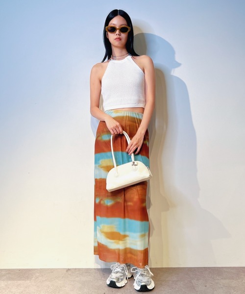 Solace（ソレイス）の「ホルターネックニットトップス（タンクトップ・レディース・グリーン/ホワイト/オレンジ/ブラック・FREE）」の5枚目の写真