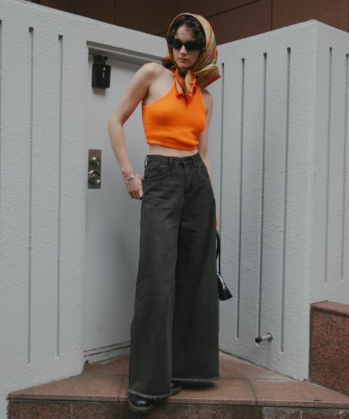 Solace（ソレイス）の「ホルターネックニットトップス（タンクトップ・レディース・グリーン/ホワイト/オレンジ/ブラック・FREE）」の19枚目の写真