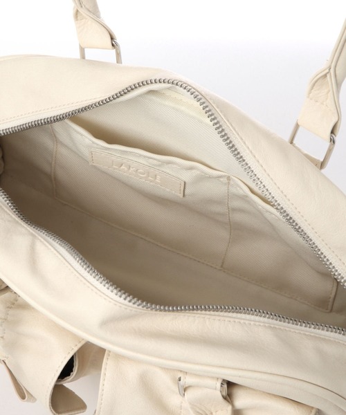 LAKOLE（ラコレ）の「シャーリングリボンハンドバッグ / 138974（ハンドバッグ・レディース・オフホワイト/ブラック/ブラウン・FREE）」の16枚目の写真