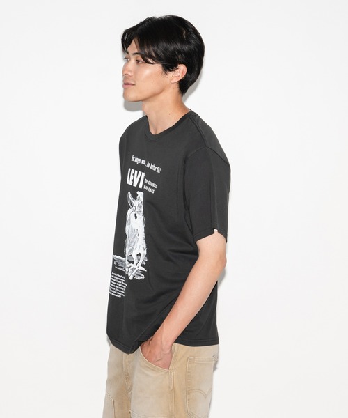 Levi's(リーバイス)の「Levi's/リーバイス リラックスフィット Tシャツ ブラック LONGER WEAR(Tシャツ/カットソー・メンズ・ブラック・S/M/L/XL)」の2枚目の写真