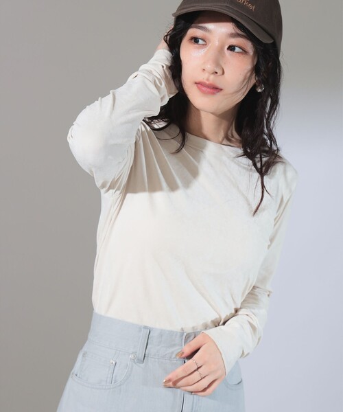 Demi-Luxe BEAMS(デミルクス ビームス)の「トリアセテート ベロア ロングスリーブ Tシャツ(Tシャツ/カットソー・レディース・ホワイト系その他5/チャコールグレー・ONE SIZE)」の9枚目の写真