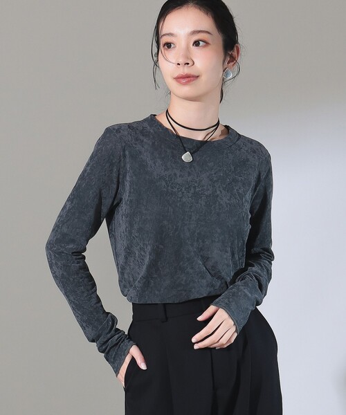 Demi-Luxe BEAMS(デミルクス ビームス)の「トリアセテート ベロア ロングスリーブ Tシャツ(Tシャツ/カットソー・レディース・ホワイト系その他5/チャコールグレー・ONE SIZE)」の16枚目の写真