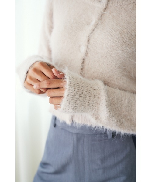 MIEL CRISHUNANT（ミエルクリシュナ）の「【累計お気に入り数2.8万人突破】ふわふわシャギークルーネックカーディガン（カーディガン/ボレロ・レディース・グレー/ブラック/ライトピンク・FREE）」の8枚目の写真