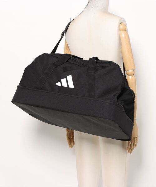 adidas(アディダス)の「《adidas》TIROLダッフルバッグMボトムコン(ドラムバッグ・メンズ・ブラック×ホワイト・フリー)」の6枚目の写真