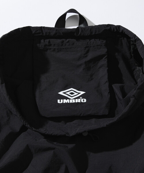UMBRO（アンブロ）の「UMBRO/アンブロ SP Packable Bag/別注 パッカブル バッグ（バックパック/リュック・メンズ・オフホワイト/チャコールグレー/ブラック/グレー系/ベージュ系/チェック・ﾌﾘ-）」の15枚目の写真