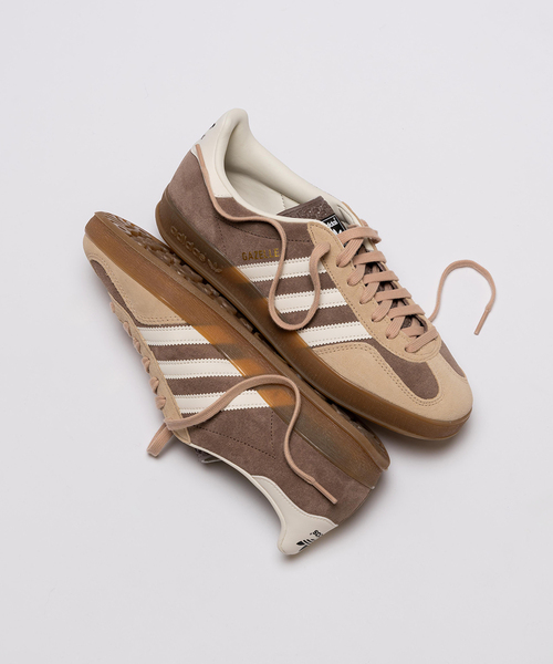adidas（アディダス）の「販路限定カラー ADIDAS / アディダス
