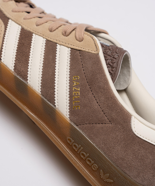 adidas（アディダス）の「販路限定カラー ADIDAS / アディダス