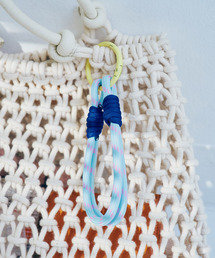 macaroni edge（マカロニエッジ）の「〈macaroni edge/マカロニエッジ〉カラフルショート スマホストラップ 6.0mm ロープ（キーホルダー）」