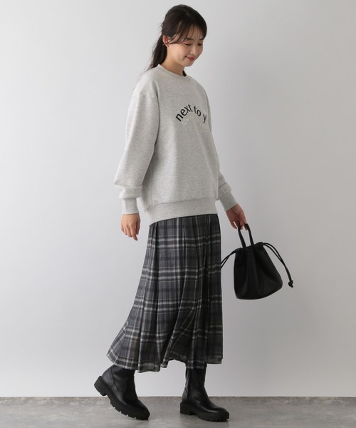GLOBAL WORK Smile Seed Store（グローバルワーク スマイルシードストア）の「プリントプルオーバースウェット/116032（Tシャツ/カットソー・レディース・アイボリー/ブラック/ネイビー/チャコール/杢グレー・MEDIUM/X-LARGE/LARGE/SMALL）」の18枚目の写真