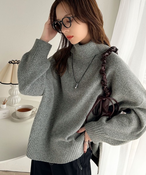 classicalelf(クラシカルエルフ)の「シンプルシックな大人の魅力。天竺編みタートルネック圧縮ニットプルオーバー(ニット/セーター・レディース・アイボリー/ブラック/ライトグレー/ブルー・MEDIUM/X-LARGE/SMALL/LARGE)」の1枚目の写真