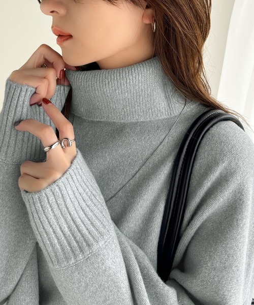 classicalelf(クラシカルエルフ)の「シンプルシックな大人の魅力。天竺編みタートルネック圧縮ニットプルオーバー(ニット/セーター・レディース・アイボリー/ブラック/ライトグレー/ブルー・MEDIUM/X-LARGE/SMALL/LARGE)」の21枚目の写真