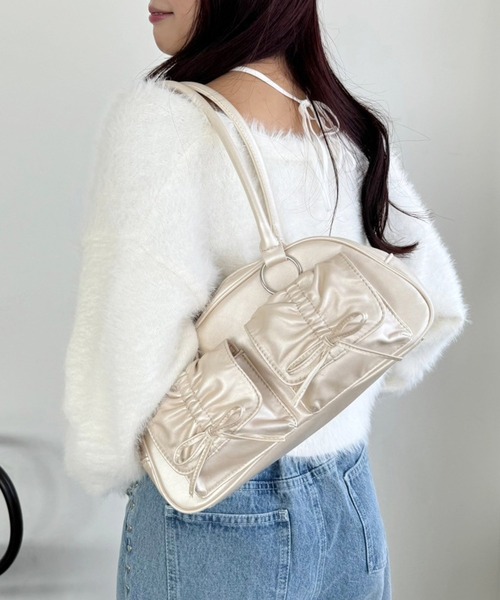 one after another NICE CLAUP（ワンアフターアナザーナイスクラップ）の「ドロストポケット付きボストンバッグ（ボストンバッグ・レディース・アイボリー/ブラック/ピンク・FREE）」の2枚目の写真