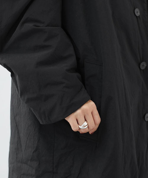 ATON(エイトン)の「ATON(エイトン)Techno Co Padded コート CMAGCW0904(ステンカラーコート・レディース・ブラック・FREE)」の6枚目の写真