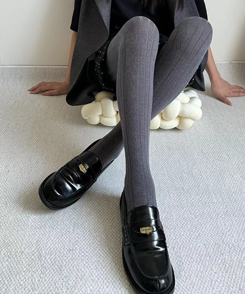 c.u.l（シーユーエル）の「ストライプダイヤ柄 カラータイツ cula1039（タイツ/ストッキング・レディース・グレー/ライトベージュ/アイボリー/ブラック/ダークブラウン/ブラウン/ダークグレー・FREE）」の18枚目の写真