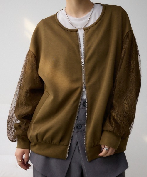 AZUL by moussy（アズールバイマウジー）の「袖レースポンチブルゾン