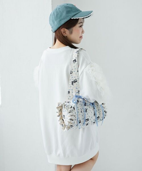 MAJESTIC LEGON（マジェスティックレゴン）の「SZKコラボ チャーミングスウェット（スウェット・レディース・ベージュ/オフホワイト/グレー・MEDIUM）」の14枚目の写真