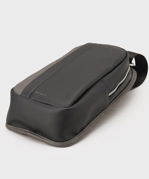 サフィアーノ切替えボディバック（ボディバッグ/ウエストポーチ）｜THE
