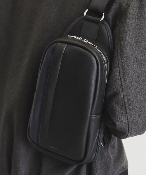 【タイムサービス‼️】ブラック ボディバッグ・ウエストポーチ VICTORINOX ビクトリノックス バッグ ボディバッグ ウエスト