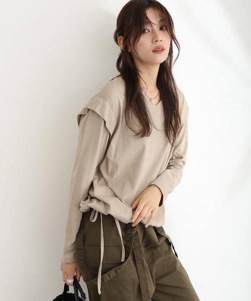 ElegChic(エレグシック)の「ショルダー タック カットソー(Tシャツ/カットソー・レディース・ベージュ系その他/オフホワイト/チャコールグレー/ブラック/カーキ・M/XL/4L)」の4枚目の写真