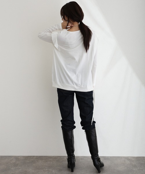 ElegChic(エレグシック)の「ショルダー タック カットソー(Tシャツ/カットソー・レディース・ベージュ系その他/オフホワイト/チャコールグレー/ブラック/カーキ・M/XL/4L)」の16枚目の写真