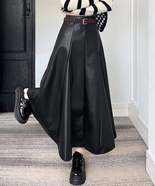 frunco(フランコ)の「【ZOZO限定】ベルト付きフェイクレザーロングスカート(スカート・レディース・ブラック/ブラウン・MEDIUM)」の5枚目の写真