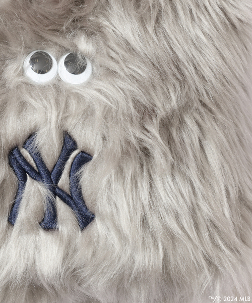 INFIELDER DESIGN(インフィールダーデザイン)の「INFIELDER DESIGN / インフィールダーデザイン MLB FUR BAG(ショルダーバッグ・メンズ・チャコールグレー/ブルー・FREE)」の4枚目の写真