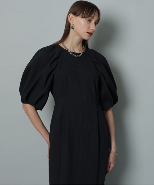 CADUNE(カデュネ)の「キルトジャガードワンピース(ワンピース・レディース・ブラック/オフホワイト・36/38)」の5枚目の写真