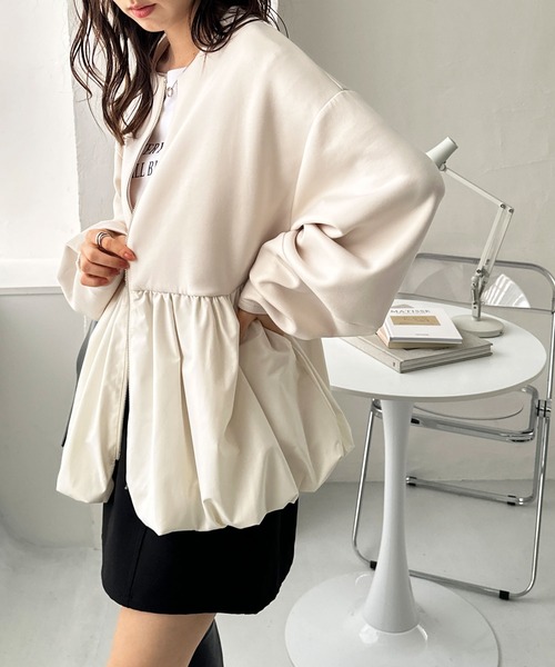 GeeRA(ジーラ)の「バルーンペプラムジップブルゾン(ブルゾン・レディース・ブラック/オフホワイト・LARGE/X-LARGE/MEDIUM)」の5枚目の写真