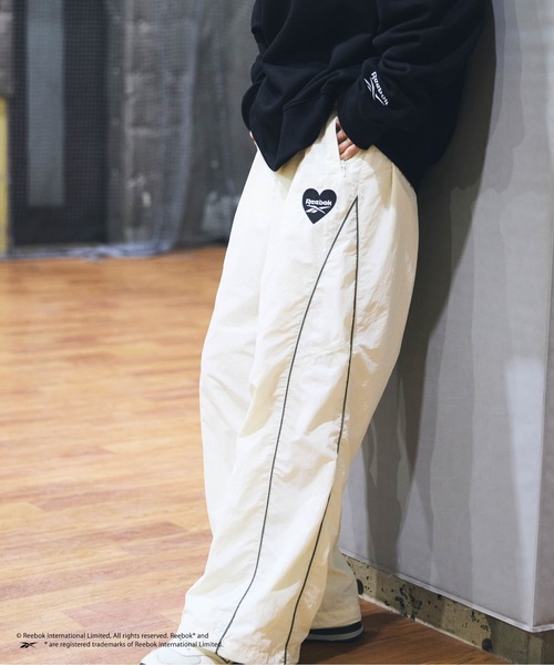 kaoyorinakami(カオヨリナカミ)の「Reebok nylon pants / リーボックナイロンパンツ(その他パンツ・メンズ・ブラック/ホワイト・LARGE/MEDIUM/SMALL)」の8枚目の写真
