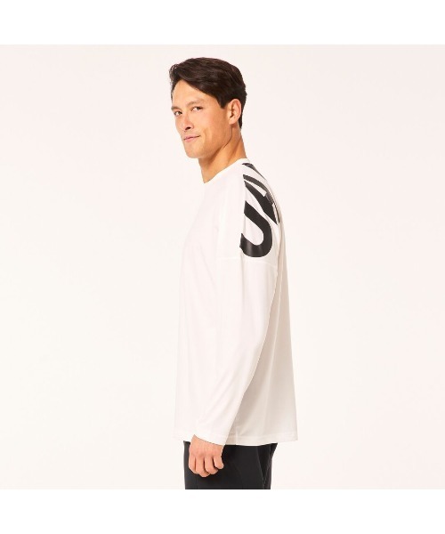 OAKLEY（オークリー）の「オークリ― ENHANCE QD LS TEE BOLD EVO 3.0/ ロンT・長袖/ TRAINING スポーツ・トレーニング/ OAKLEY（Tシャツ/カットソー・メンズ・ブラック/ホワイト・L/M/S/XL）」の7枚目の写真