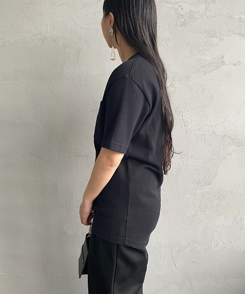 LACOSTE（ラコステ）の「[LACOSTE/ラコステ] ワンポイントロゴ 鹿の子ポケットTシャツ（Tシャツ/カットソー・レディース・ブラック/ホワイト/ピンク・2/3/4/5）」の16枚目の写真