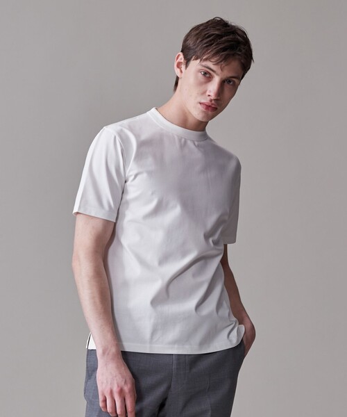 J.PRESS(ジェイプレス)の「シルクのような光沢感の上品Tシャツ【UVカット / 接触冷感 / 吸水速乾】【J.PRESS PREMIUM JERSEY】ポンチクルーネック Tシャツ(Tシャツ/カットソー・メンズ・ホワイト系/ライトグレー系/ブルー系・X-LARGE/LARGE/MEDIUM/SMALL)」の1枚目の写真