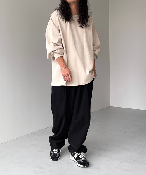 natto(ナット)の「【ユニセックスアイテム】loose silhouette heavy weight long sleeve / ルーズシルエットヘビーウェイトロングスリーブ(Tシャツ/カットソー・メンズ・アイボリー/ブラック・FREE)」の4枚目の写真